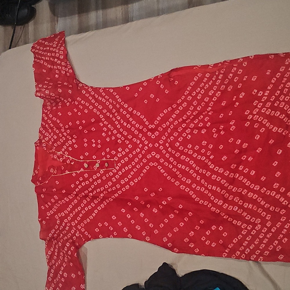 Red Mandarin Collar Short Sleeve Tunic Packastan Chikan Has'nt Been Worn